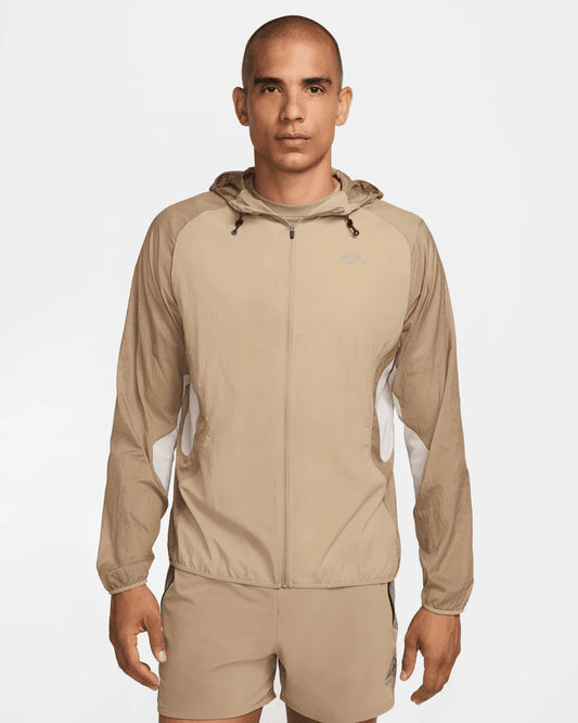 🌿 Veste Nike Trail Airéez – Beige